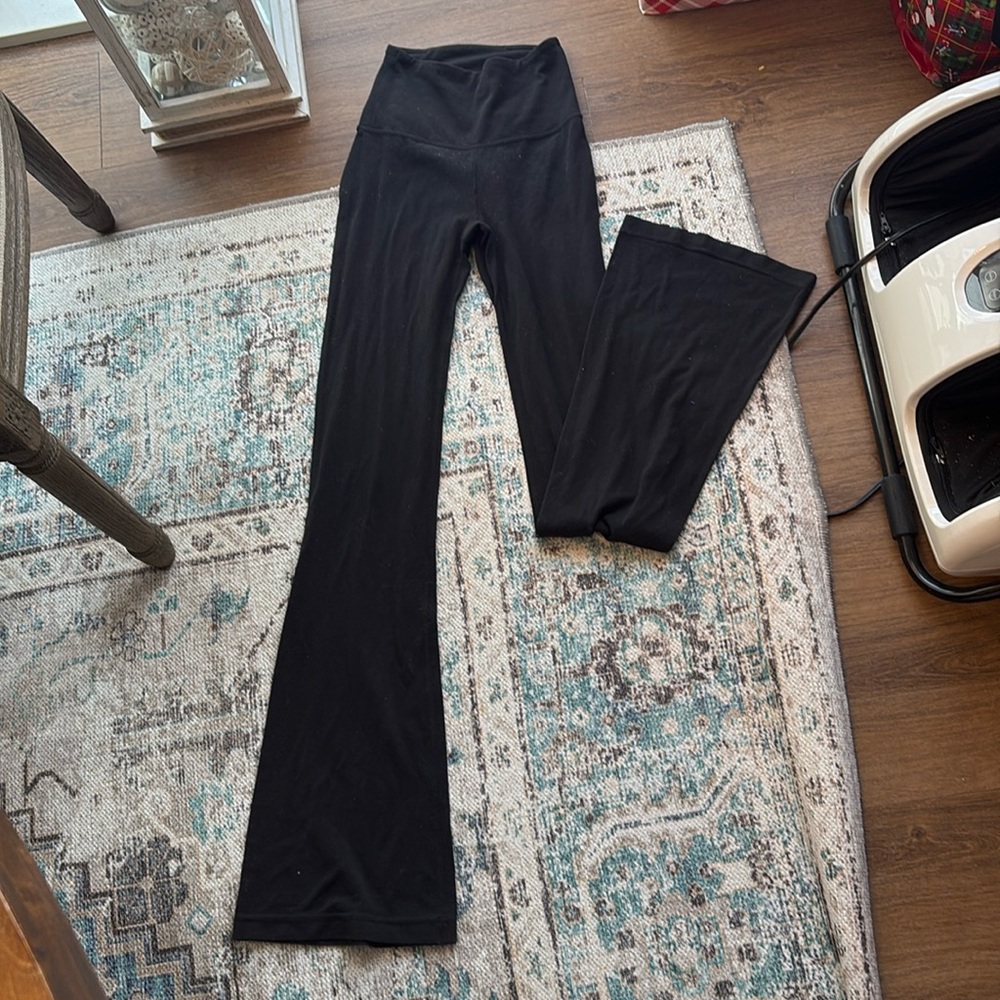 Lululemon Groove Nulu super high rise flared pant